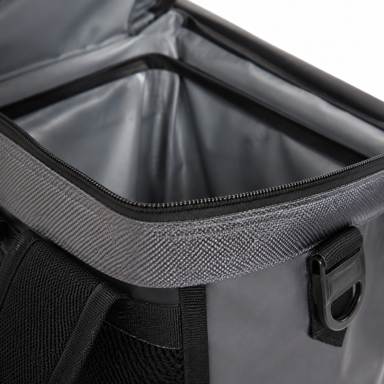 Backpack Cooler insulation and build detail