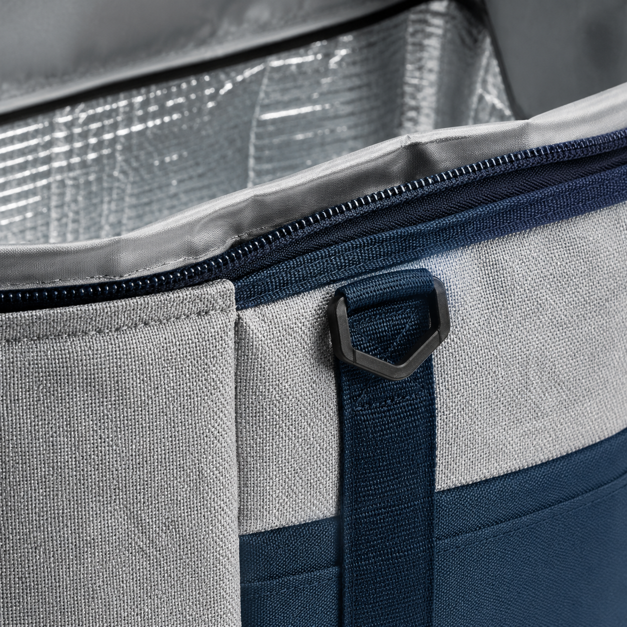 Collapsible Cooler Tote insulation and build detail
